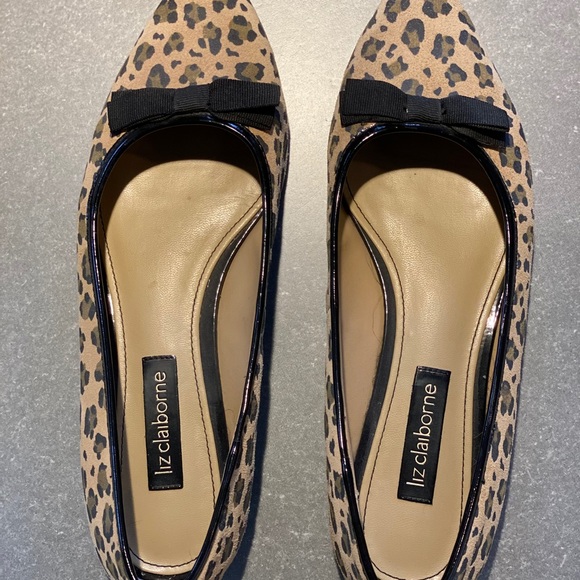 Liz Claiborne Leopard Blush Suede Flats - Picture 3 of 6